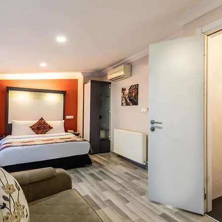 La Legende Hotel *